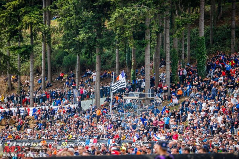 ERNEE-SPECTATORS-1-MOTOCROSS-GP-10-FRA-2022_O81