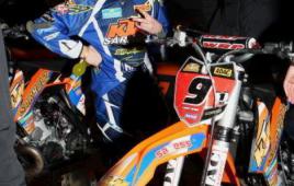 96dec98ae3dd44a9b91b376e56769438-osicka_races_backstage_fmx_21